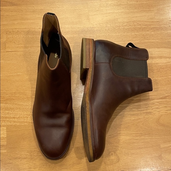 Clarks Originals Men's Brown Leather Classic Chelsea Boots Pull on Size 12 EUC - Picture 1 of 16